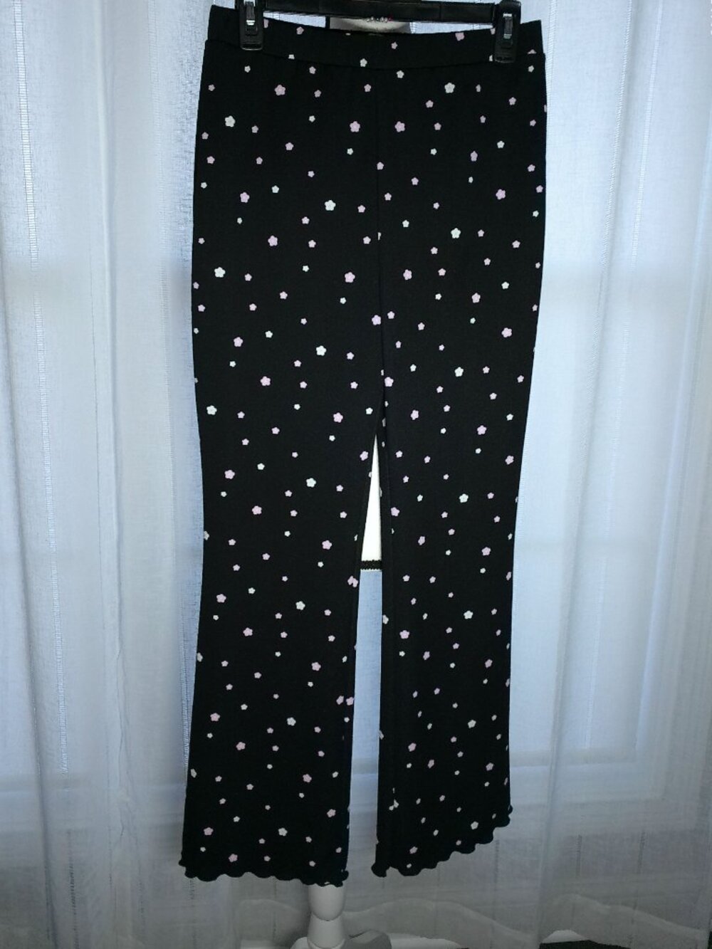 BP Nordstrom Pants & Scalloped Hems Pull-On Black w/Little Pink Flowers NWOT S